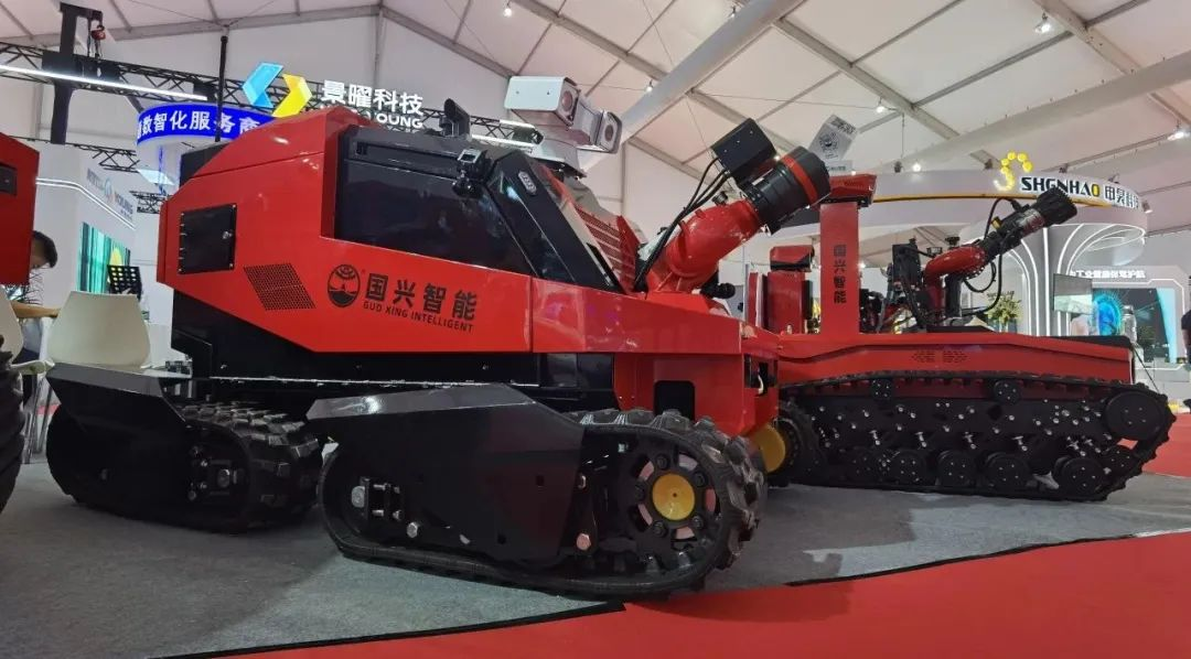 diesel fire fighting robot