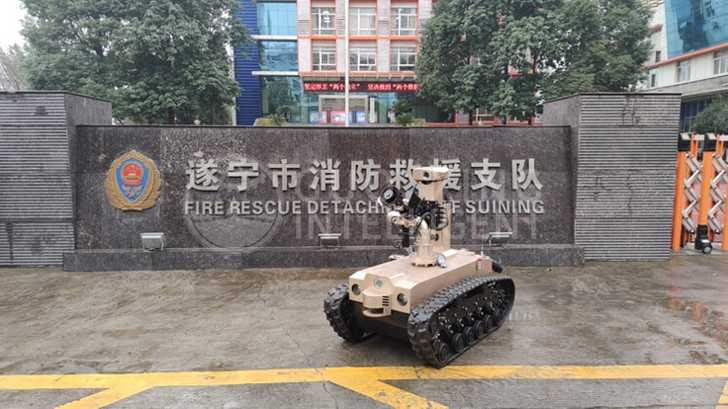 Delivery of explosion-proof fire extinguishing robot of Suining fire rescue Corps